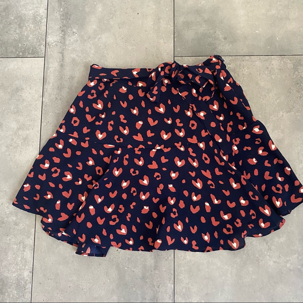 glam navy red print mini skirt with built in shorts skort size small
